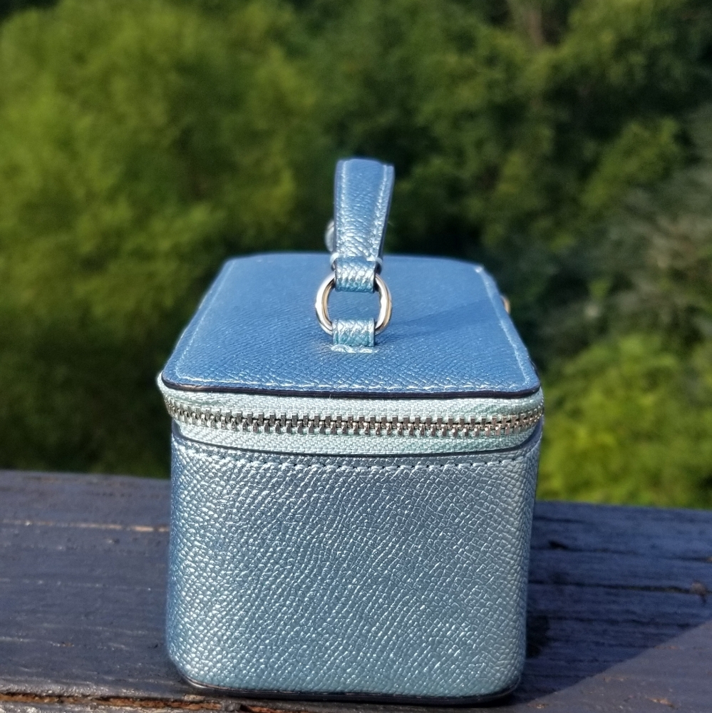 (ON HOLD) COACH Vanity Box Case - Picture 3 of 10